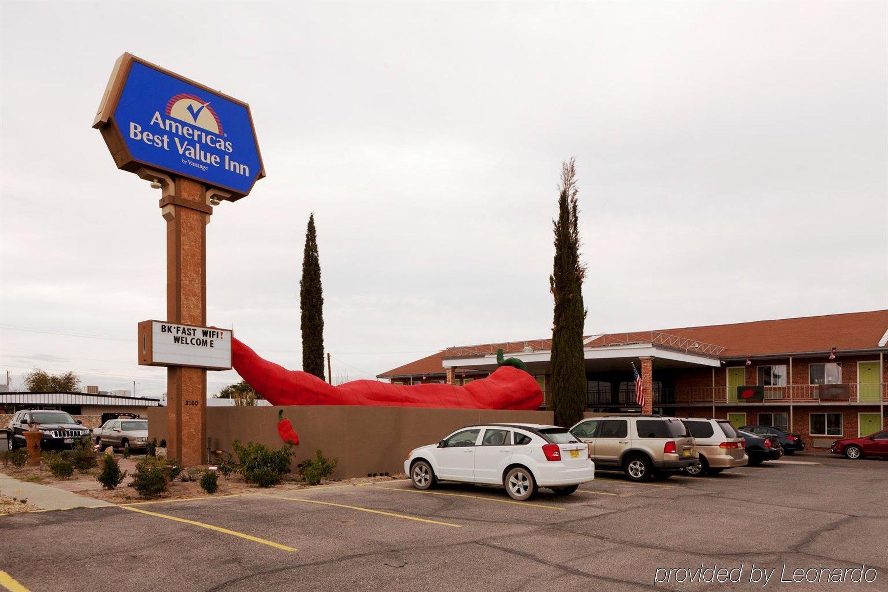 Big Chile Inn & Suites لاس كروسيس، نيومكسيكو المظهر الخارجي الصورة