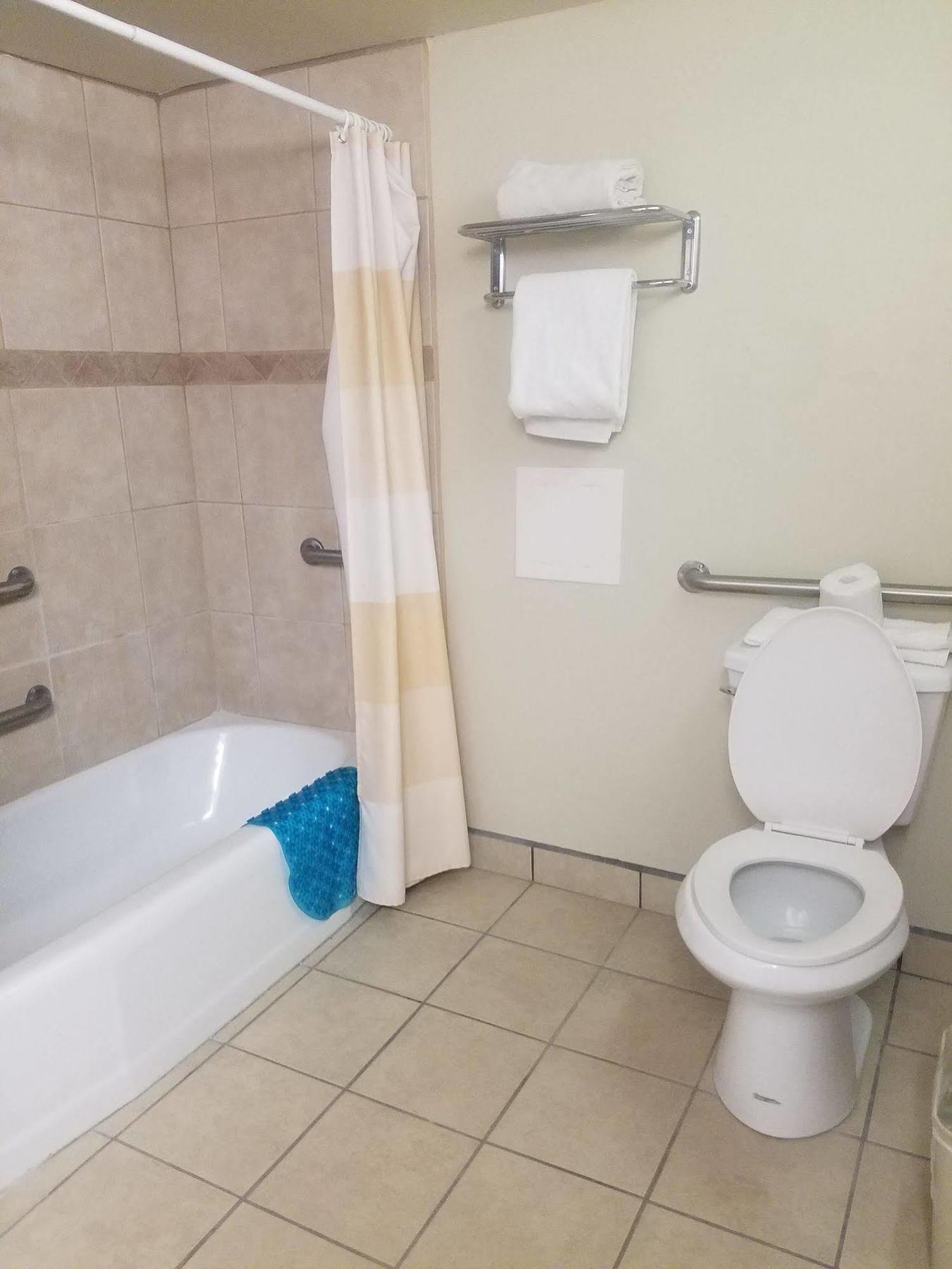 Big Chile Inn & Suites لاس كروسيس، نيومكسيكو المظهر الخارجي الصورة